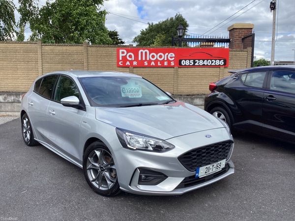 Ford Focus Hatchback, Petrol Hybrid, 2021, Grey