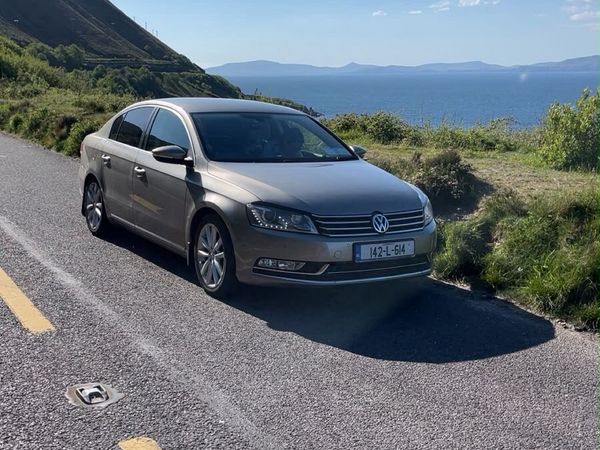 Volkswagen Passat Saloon, Diesel, 2014, Brown