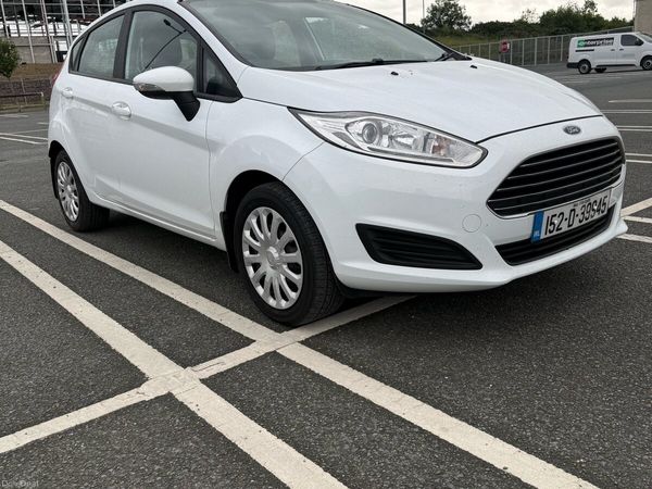 Ford Fiesta Hatchback, Petrol, 2015, White