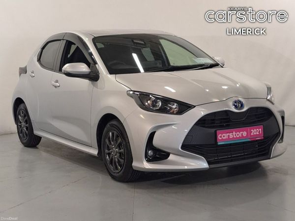 Toyota Yaris Hatchback, Petrol Hybrid, 2021, Silver