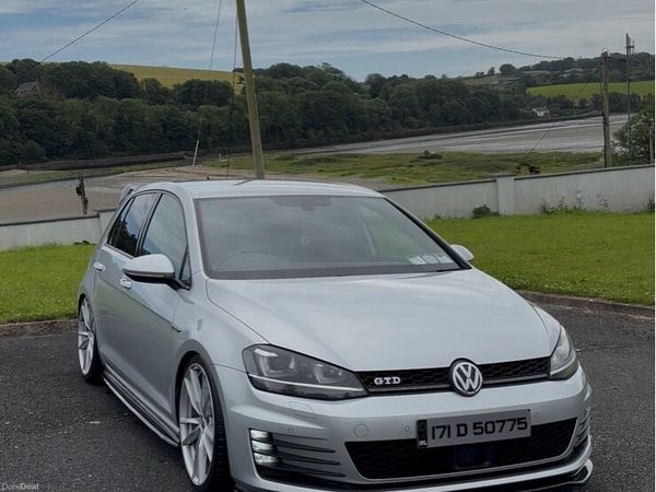 Volkswagen Golf Hatchback, Diesel, 2017, Silver