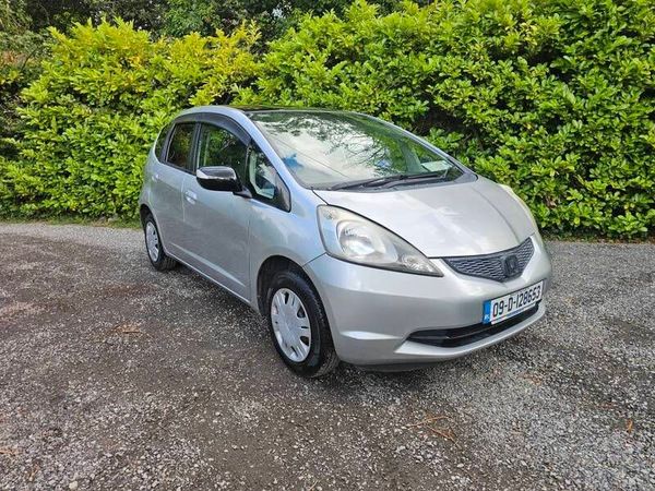 Honda Fit Hatchback, Petrol, 2009, Silver