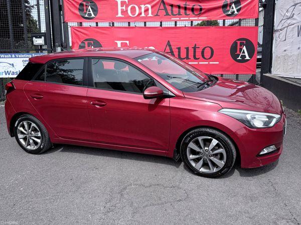 Hyundai i20 Hatchback, Petrol, 2015, Red