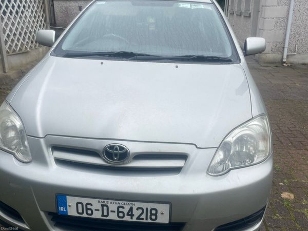 Toyota Corolla Hatchback, Petrol, 2006, Silver