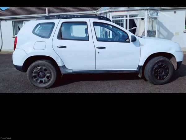 Dacia Duster SUV, Diesel, 2015, White