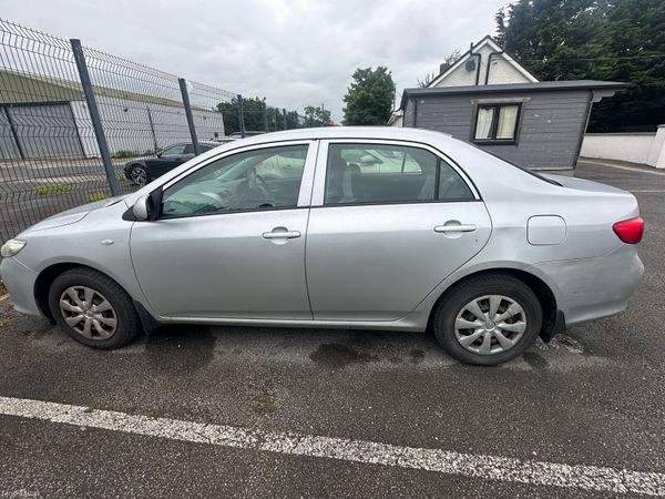 Toyota Corolla Saloon, Petrol, 2008, Silver