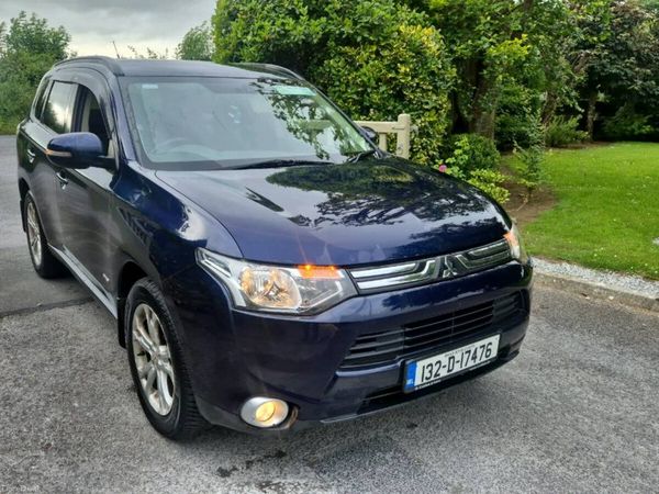 Mitsubishi Outlander SUV, Diesel, 2013, Blue