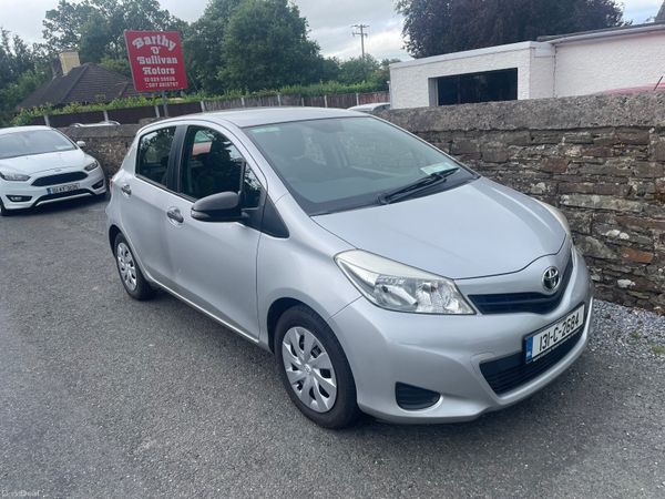 Toyota Yaris Hatchback, Petrol, 2013, Silver
