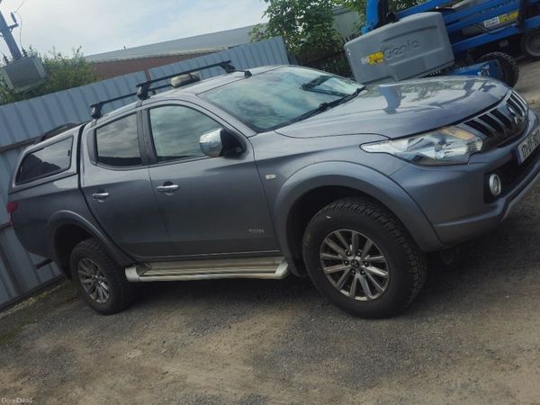 Mitsubishi L200 Crew Cab, Diesel, 2017, Grey