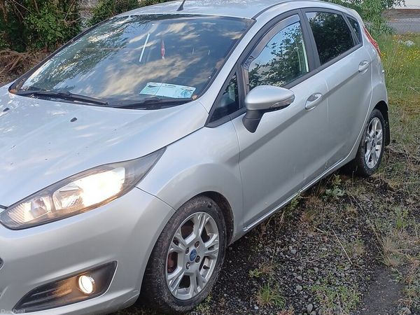 Ford Fiesta Hatchback, Diesel, 2017, Grey