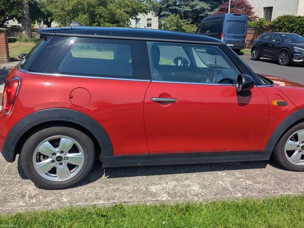 Mini Cooper Hatchback, Petrol, 2016, Red