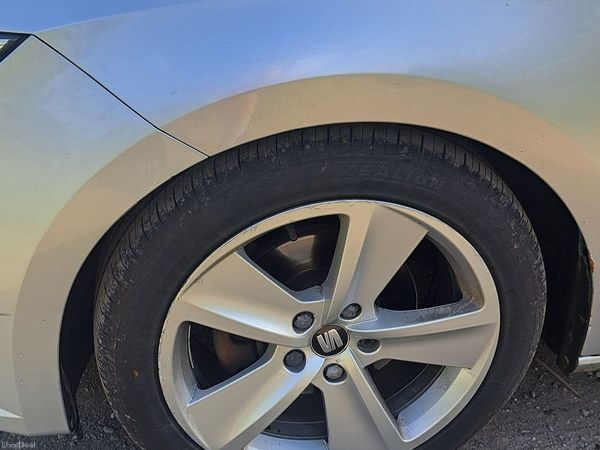 SEAT Leon Hatchback, Diesel, 2016, Silver
