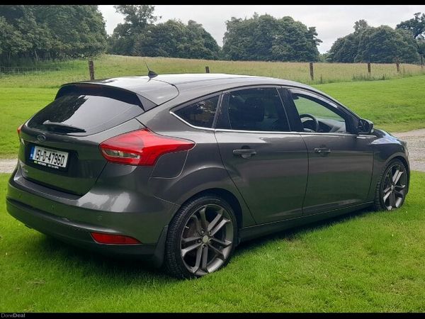 Ford Focus Hatchback, Diesel, 2015, Grey