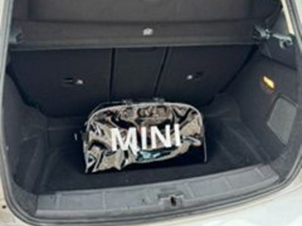 Mini Countryman Estate/Jeep, Diesel, 2015, White