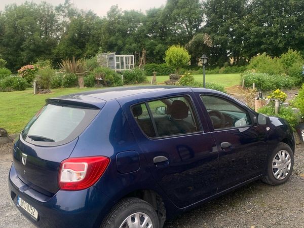 Dacia Sandero Hatchback, Petrol, 2016, Blue