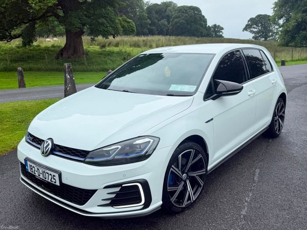 Volkswagen Golf Estate, Petrol Plug-in Hybrid, 2018, White