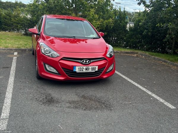 Hyundai i30 Hatchback, Diesel, 2013, Red