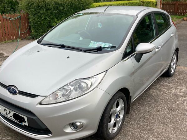 Ford Fiesta Hatchback, Petrol, 2012, Silver