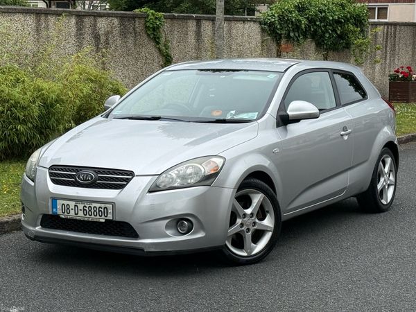 Kia Ceed Hatchback, Diesel, 2008, Silver