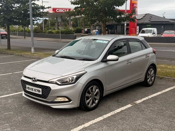 Hyundai i20 Hatchback, Diesel, 2015, Silver