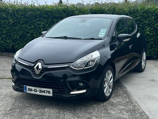 Renault Clio Hatchback, Petrol, 2019, Black