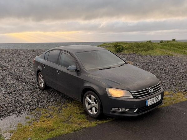 Volkswagen Passat Saloon, Diesel, 2012, Grey