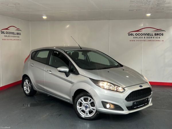 Ford Fiesta Hatchback, Petrol, 2016, Silver