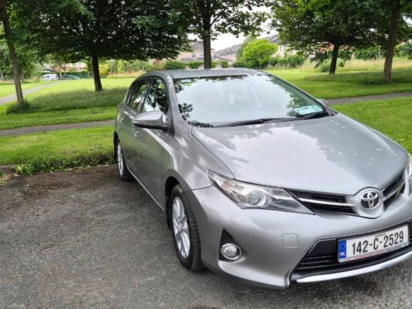 Toyota Auris Hatchback, Diesel, 2014, Grey