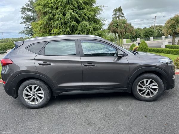 Hyundai Tucson SUV, Diesel, 2018, Brown