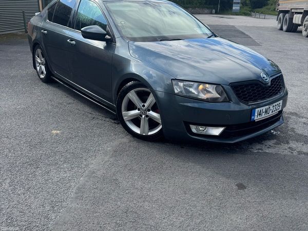 Skoda Octavia Hatchback, Diesel, 2014, Grey