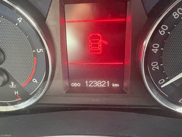 Toyota Corolla Saloon, Diesel, 2016, White