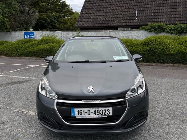 Peugeot 208 Hatchback, Petrol, 2016, Grey