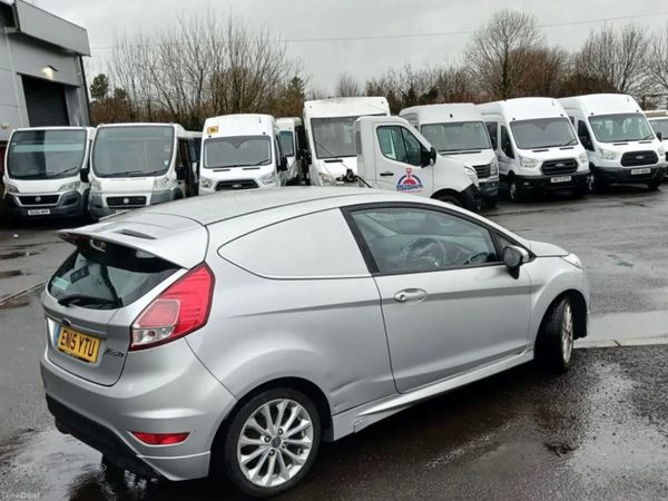 Ford Fiesta MPV, Diesel, 2015, Silver