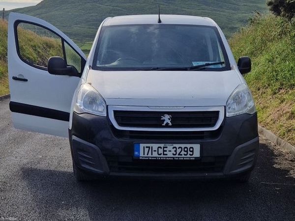 Peugeot Partner MPV, Diesel, 2017, White