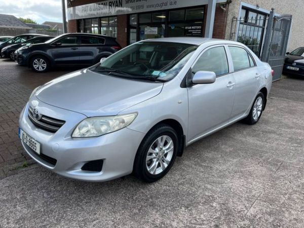 Toyota Corolla Saloon, Petrol, 2010, Silver