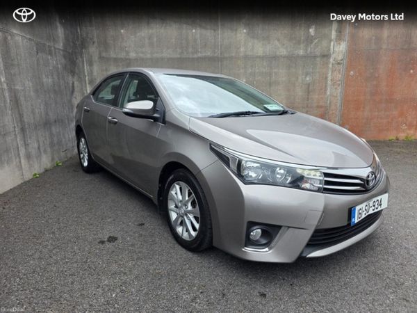 Toyota Corolla Saloon, Diesel, 2016, Bronze