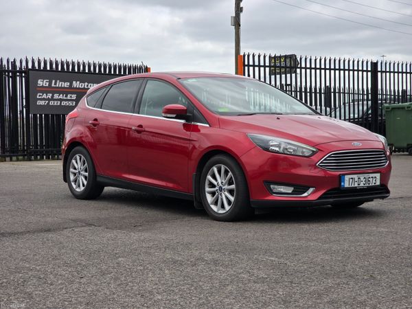 Ford Focus Hatchback, Diesel, 2017, Red