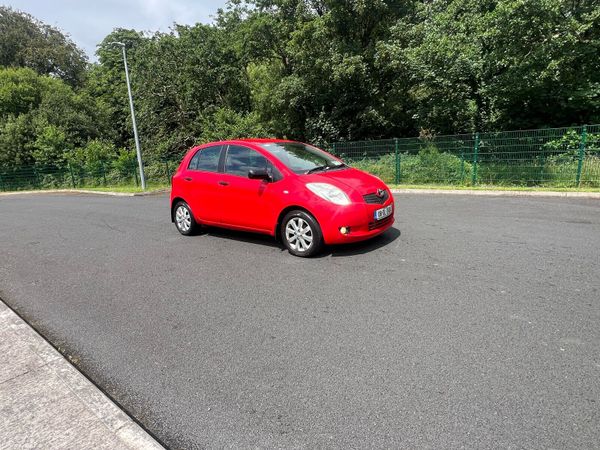 Toyota Yaris Hatchback, Petrol, 2008, Red