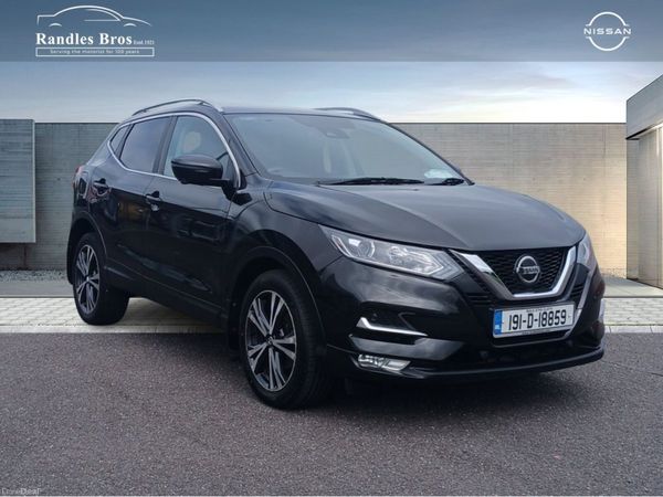 Nissan Qashqai MPV, Petrol, 2019, Black