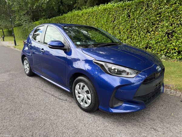 Toyota Yaris Hatchback, Petrol Hybrid, 2021, Blue