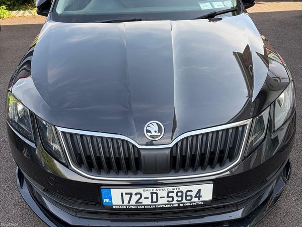 Skoda Octavia Saloon, Diesel, 2017, Black