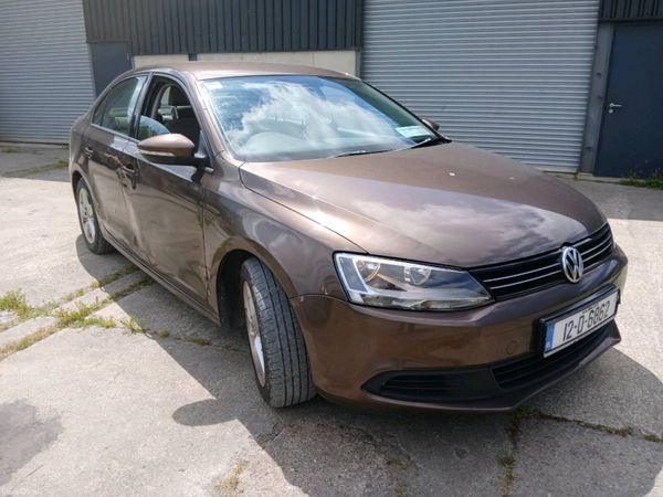 Volkswagen Jetta Saloon, Petrol, 2012, Brown