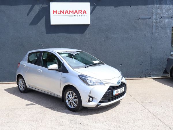 Toyota Yaris MPV, Petrol Hybrid, 2018, Grey