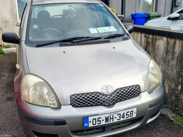 Toyota Yaris Hatchback, Petrol, 2005, Grey