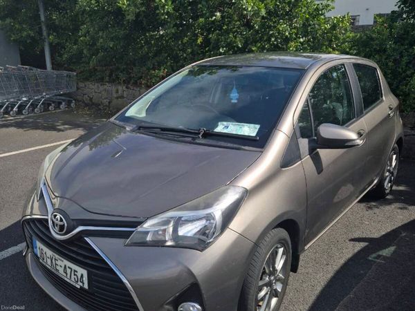 Toyota Yaris Hatchback, Petrol, 2016, Grey