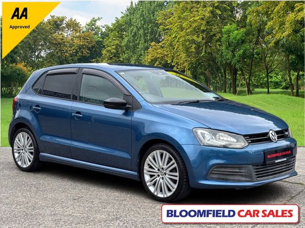 Volkswagen Polo Hatchback, Petrol, 2013, Blue