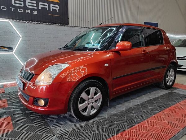 Suzuki Swift Hatchback, Petrol, 2009, Orange
