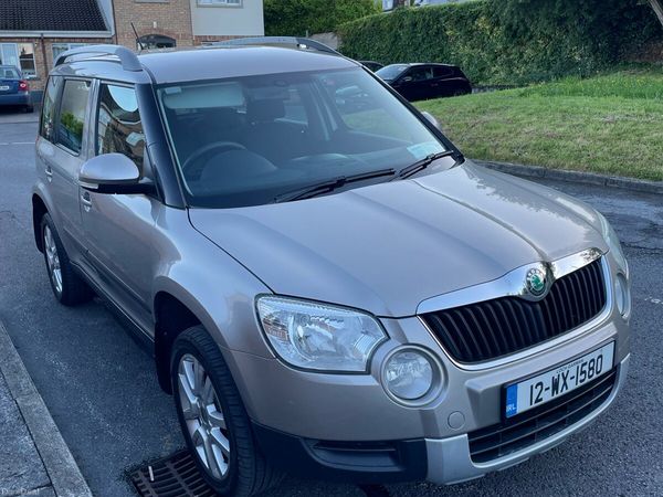 Skoda Yeti SUV, Diesel, 2012, Beige