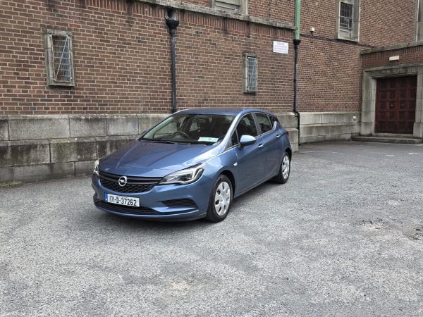 Opel Astra Hatchback, Petrol, 2017, Blue