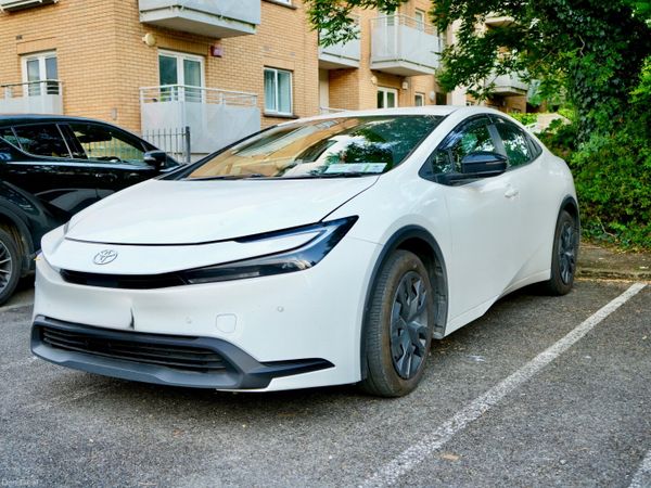Toyota Prius Hatchback, Petrol Hybrid, 2024, White